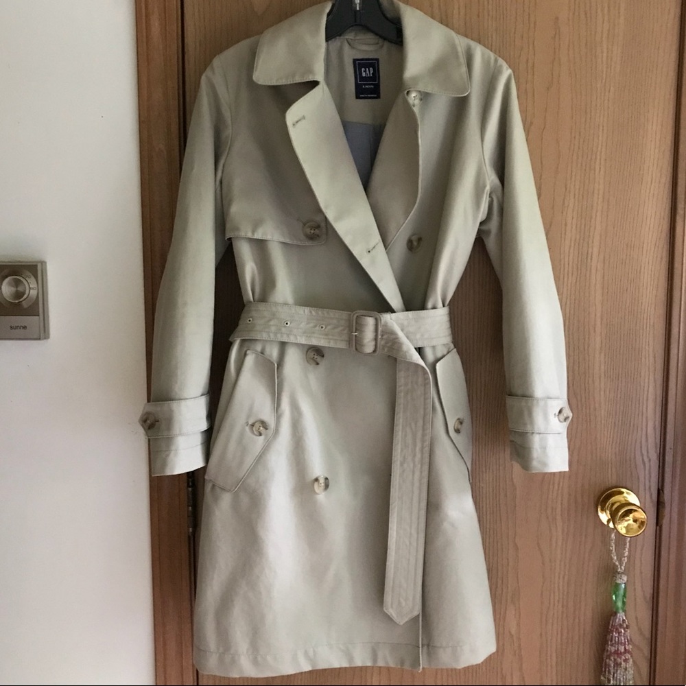 Gap Trench Coat - Picture 2 of 8